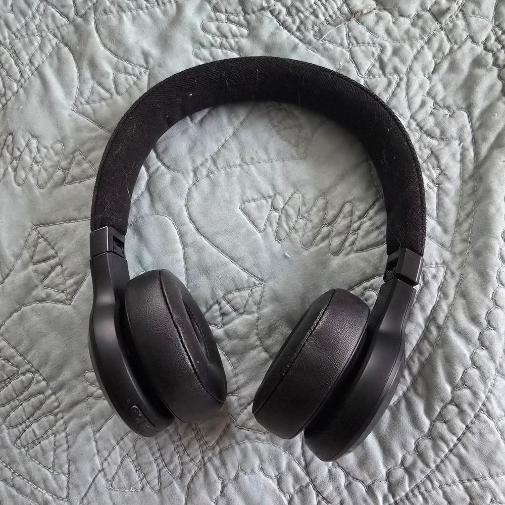 JBL Live 400BT Wireless On-Ear Headphones Black Bluetooth Fabric Headband